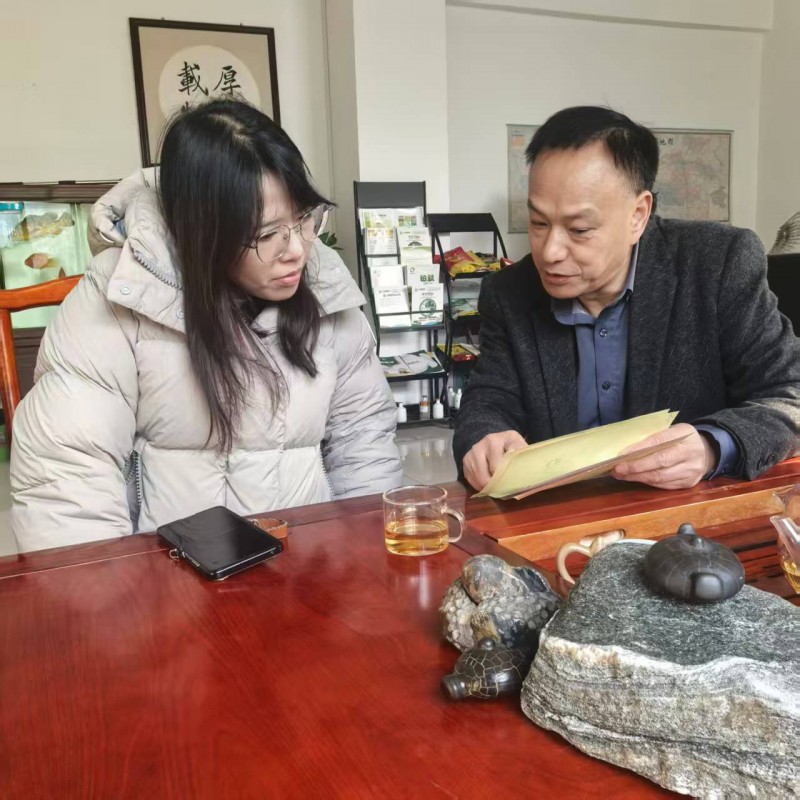 מר צ'או מ ז'ג'יאנג ביקר במפעל המזון של בואשנג לסיור בדיקה